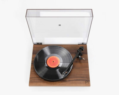 rega_planar1_walnut_01